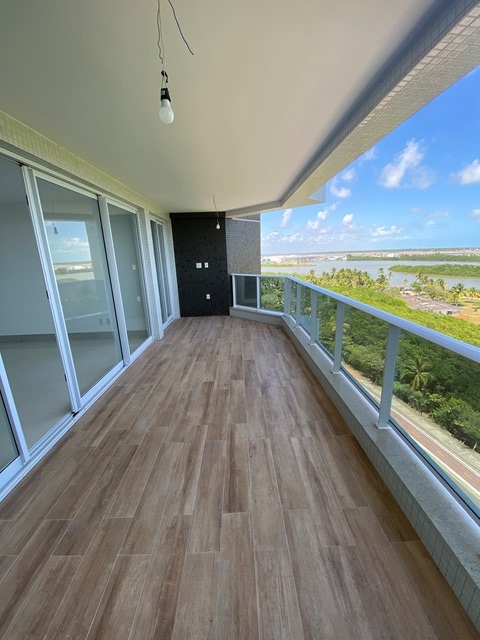 Apartamento mansão à venda na Avenida Beira Mar 