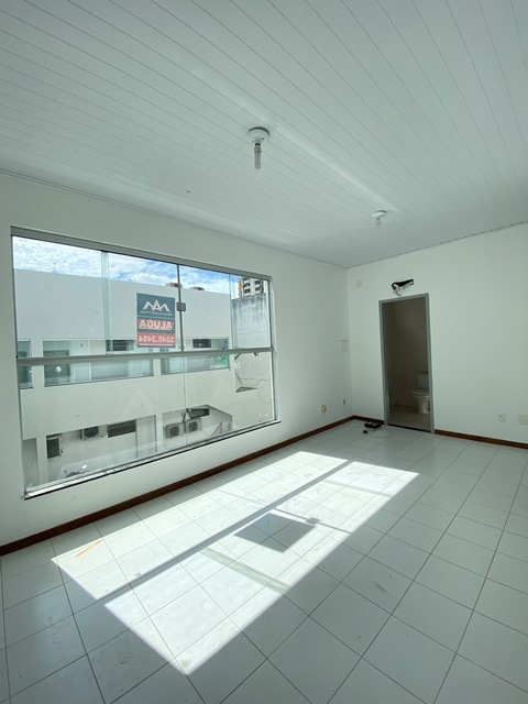 Sala disponível para aluguel no bairro Salgado Filho na Galeria Silmar