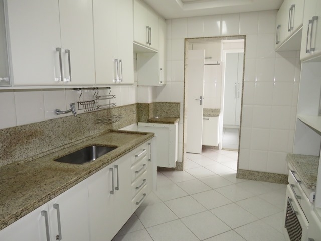 Apartamento à venda na Avenida Beira Mar no Mansão Seixas Dória