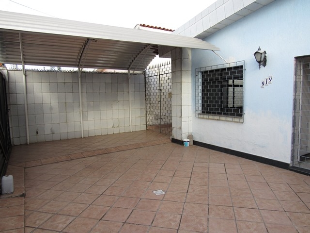 Casa à venda no Bairro Pereira Lobo 