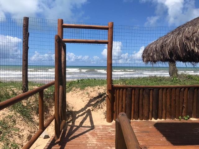 Terreno à venda no Condomínio Ville al Mare, na Barra dos Coqueiros.