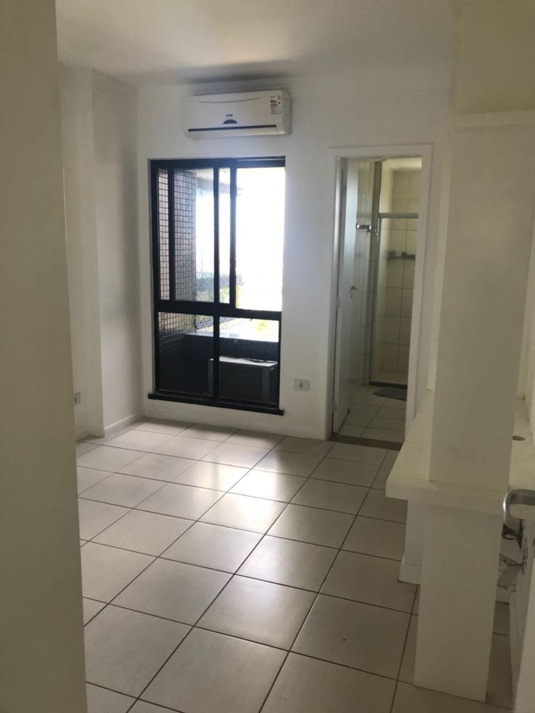 Apartamento à venda na Avenida Beira Mar no Mansão Seixas Dória 