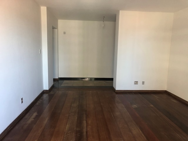 Apartamento à venda no bairro 13 de Julho no Mansão Drumond