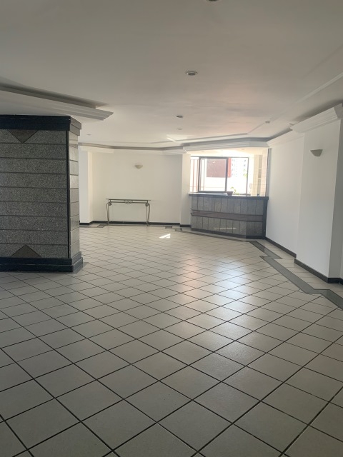 Apartamento à venda no Bairro Grageru no Condomínio Beau Rivage 