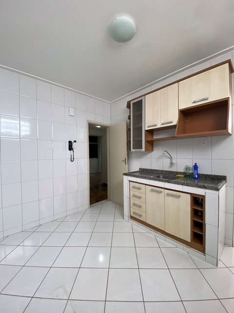 Apartamento à venda no Bairro São José no Edifício Ouro