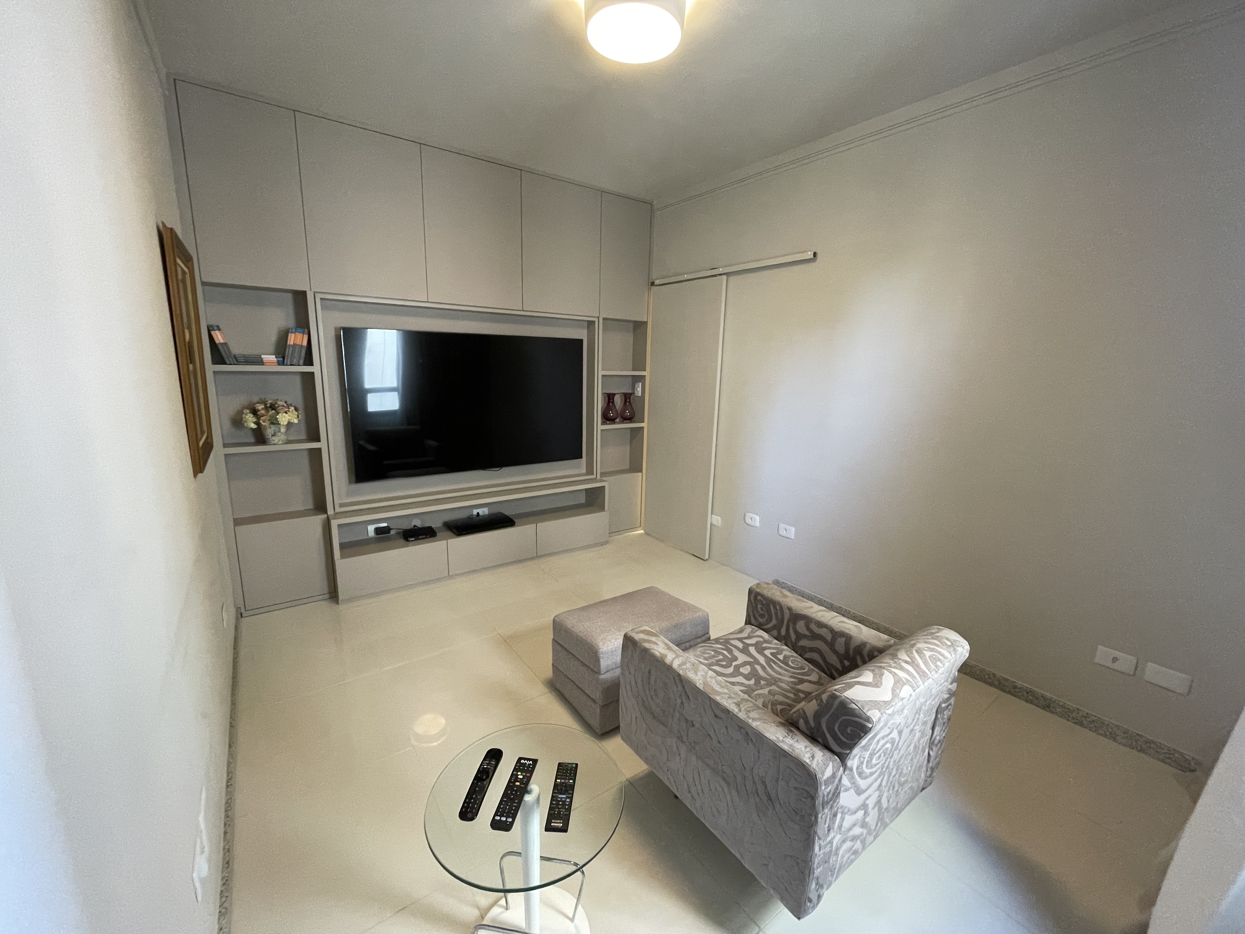 Apartamento disponível para venda no bairro Farolândia no Condomínio Edfício Saint James Park.