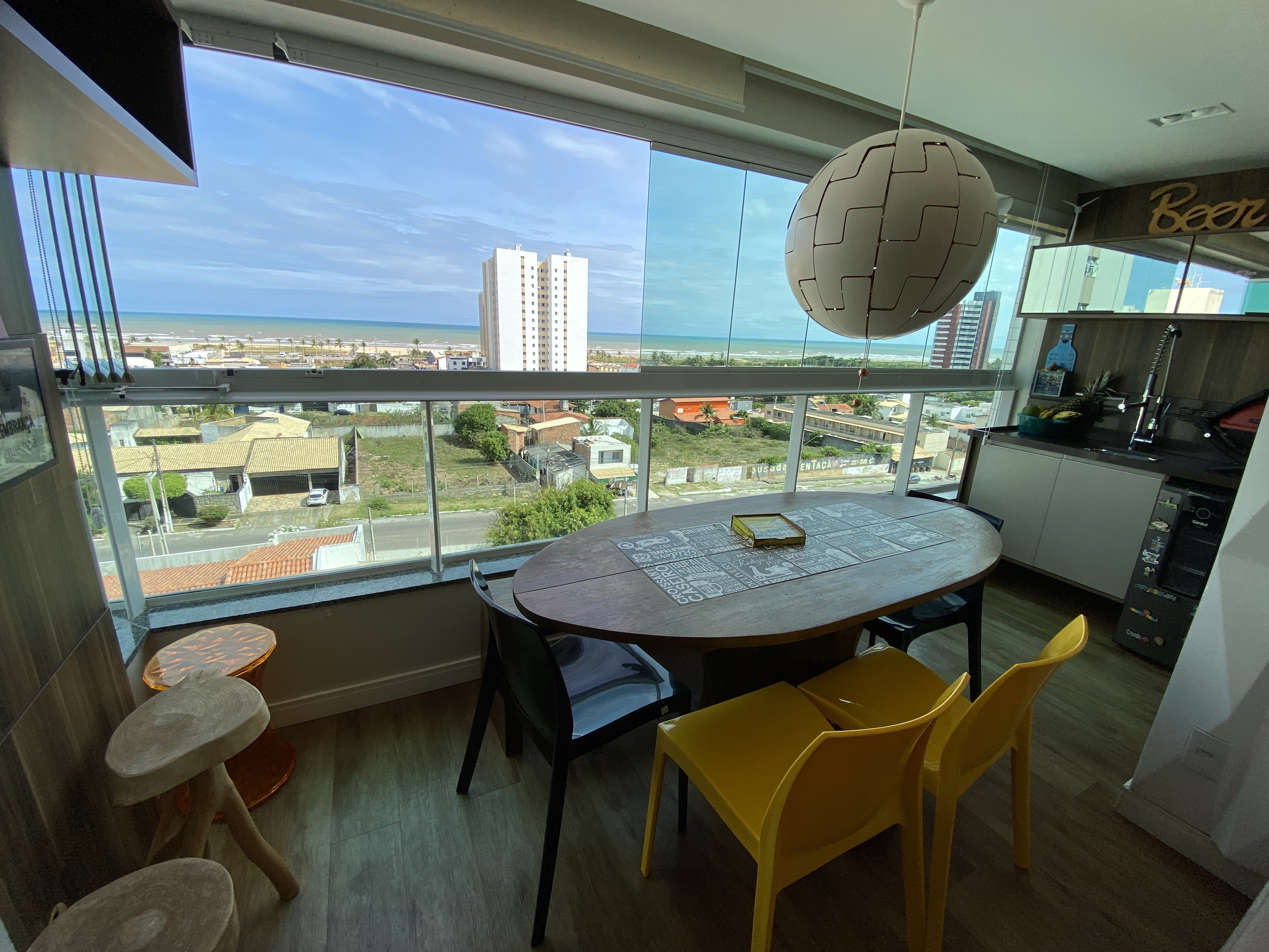 Apartamento com vista mar à venda no Bairro Atalaia no Condomínio Golden Prime