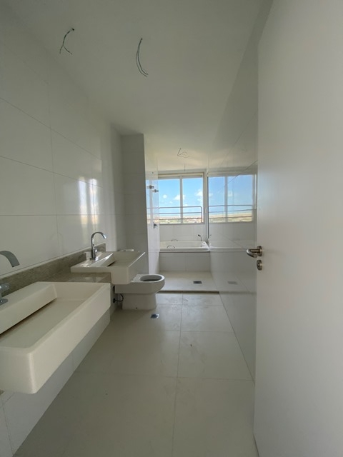 Apartamento mansão à venda na Avenida Beira Mar 