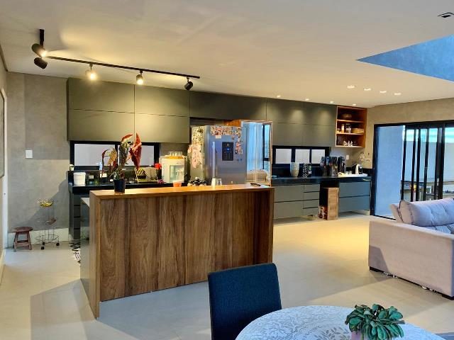 93a4a930-3fa1-49bd-869d-57797e0d8f12