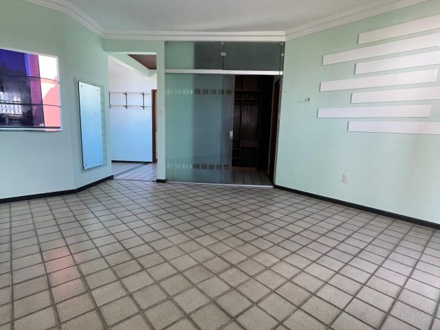 WhatsApp Image 2024-05-28 at 09.21.01 (2)