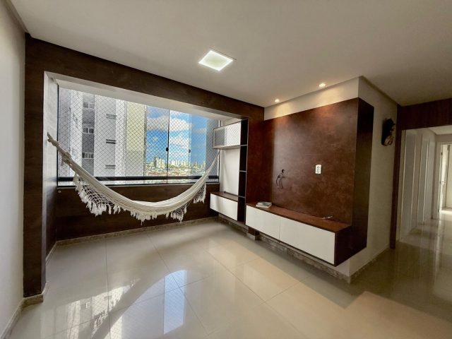 WhatsApp Image 2025-10-24 at 17.49.32