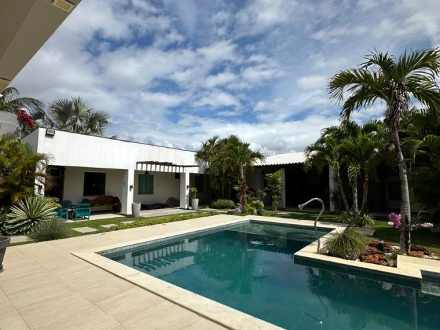 WhatsApp Image 2025-12-16 at 12.16.00 (1)