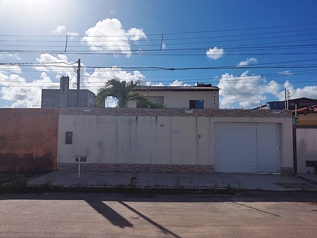 Casa à venda no Bairro Aeroporto