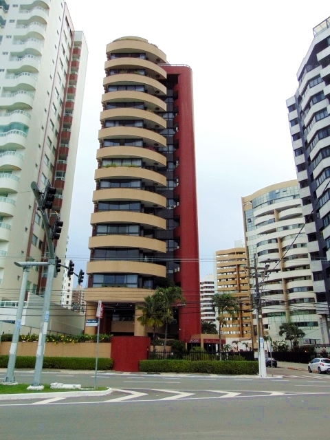 Apartamento à venda na Avenida Beira Mar no Condomínio Paul Cezzane