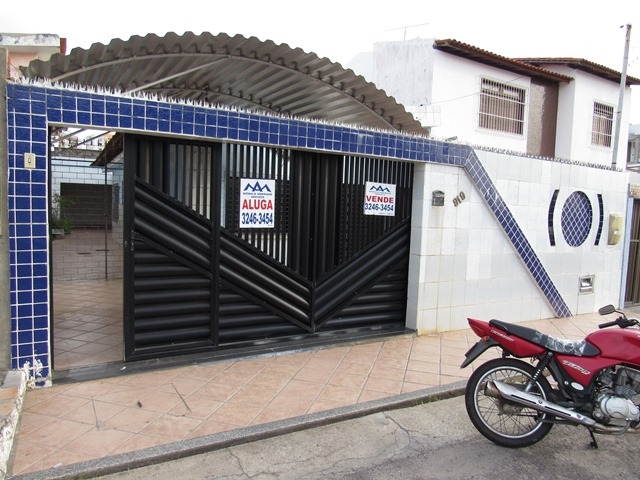 Casa à venda no Bairro Pereira Lobo 