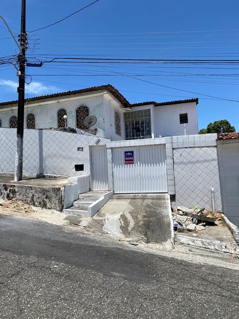 Casa para Alugar, no Bairro América.