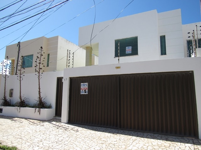 Casa à venda no Bairro Coroa do Meio próximo à Nossa Escola